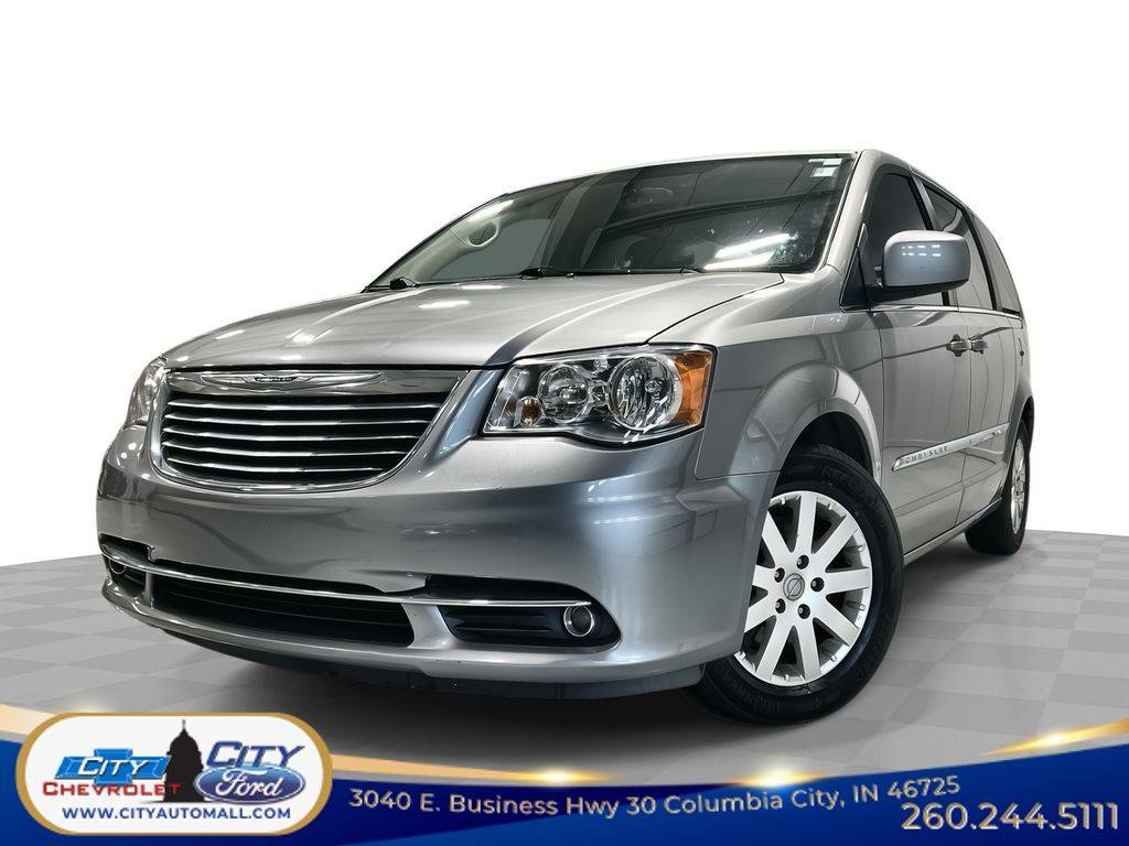 2016 Chrysler Town & Country Touring — Minivan — 111,878 mi — Columbia City, IN