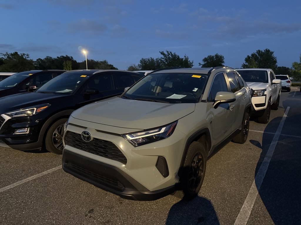 2022 Toyota RAV4 XLE — SUV — 10,000 mi — Orlando, FL