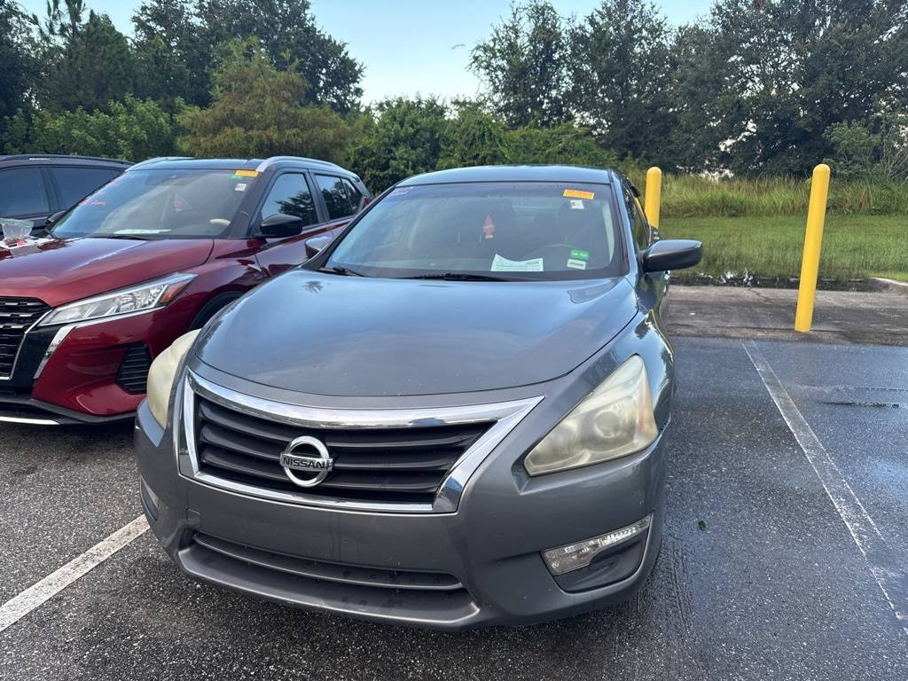 2014 Nissan Altima 2.5 S — Sedan — 140,956 mi — Orlando, FL