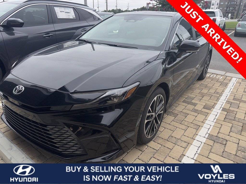 2025 Toyota Camry Hybrid XLE — Sedan — 3,635 mi — Smyrna, GA