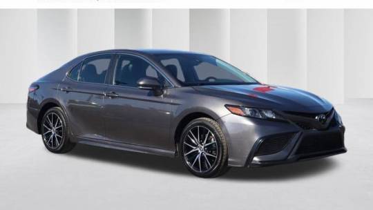 2022 Toyota Camry SE — Sedan — 60,990 mi — Huntsville, AL