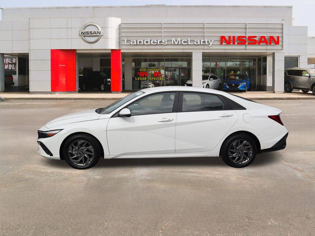 2024 Hyundai Elantra SEL — Sedan — 30,451 mi — Huntsville, AL