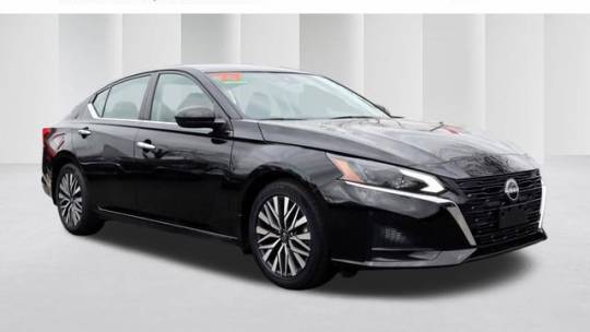 2023 Nissan Altima SV — Sedan — 9,562 mi — Huntsville, AL