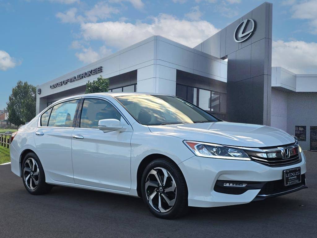 2017 Honda Accord EX-L V6 — Sedan — 90,803 mi — Glendale, WI