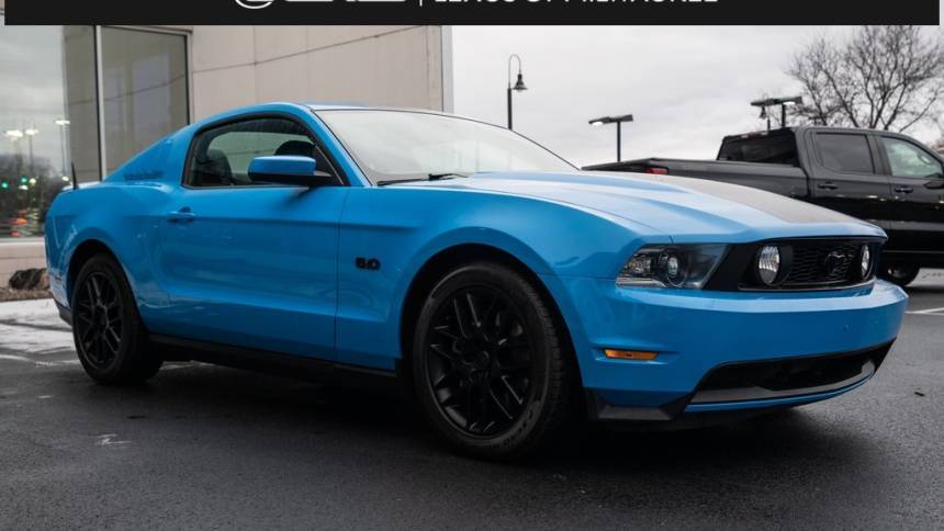 2012 Ford Mustang GT Premium — Coupe — 28,141 mi — Glendale, WI
