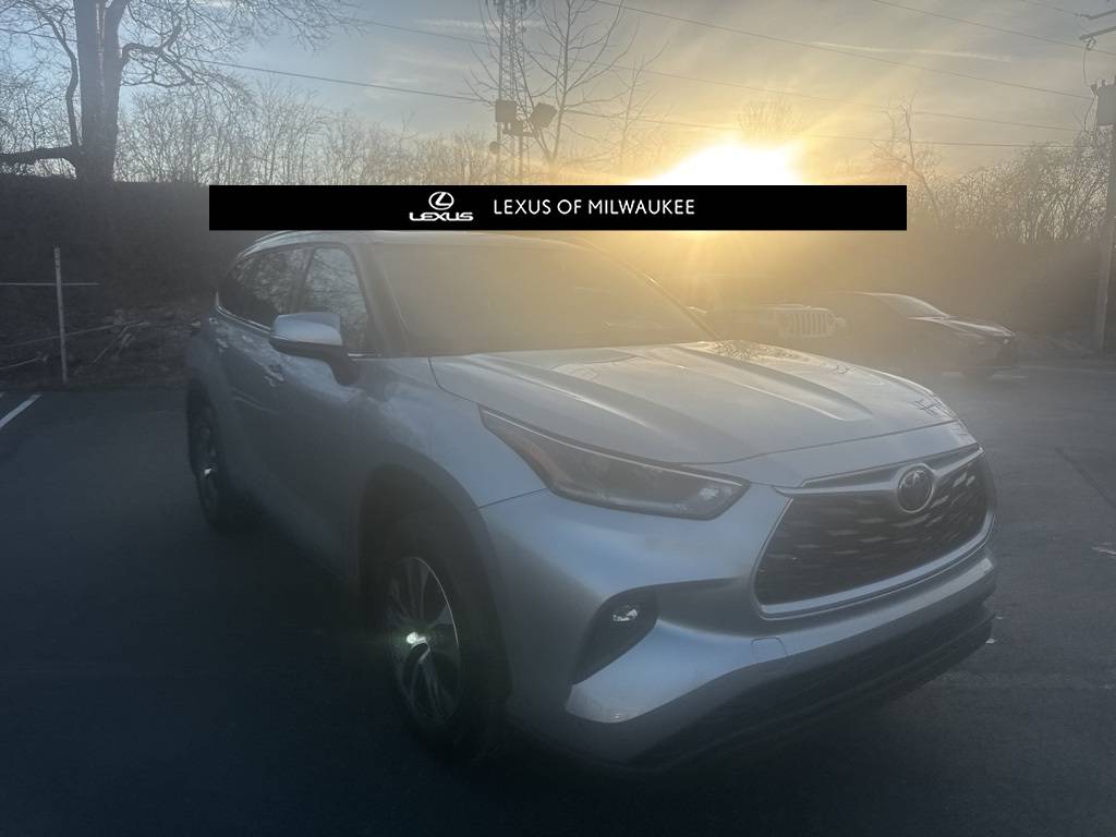 2021 Toyota Highlander XLE — SUV — 61,037 mi — Glendale, WI