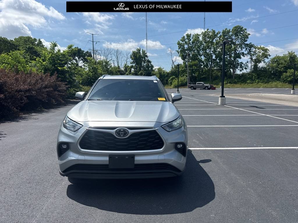 2020 Toyota Highlander XLE — SUV — 93,080 mi — Glendale, WI