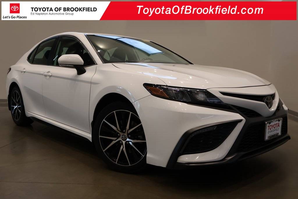 2023 Toyota Camry SE — Sedan — 64,362 mi — Brookfield, WI