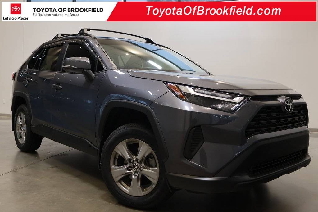 2024 Toyota RAV4 XLE — SUV — 29,765 mi — Brookfield, WI