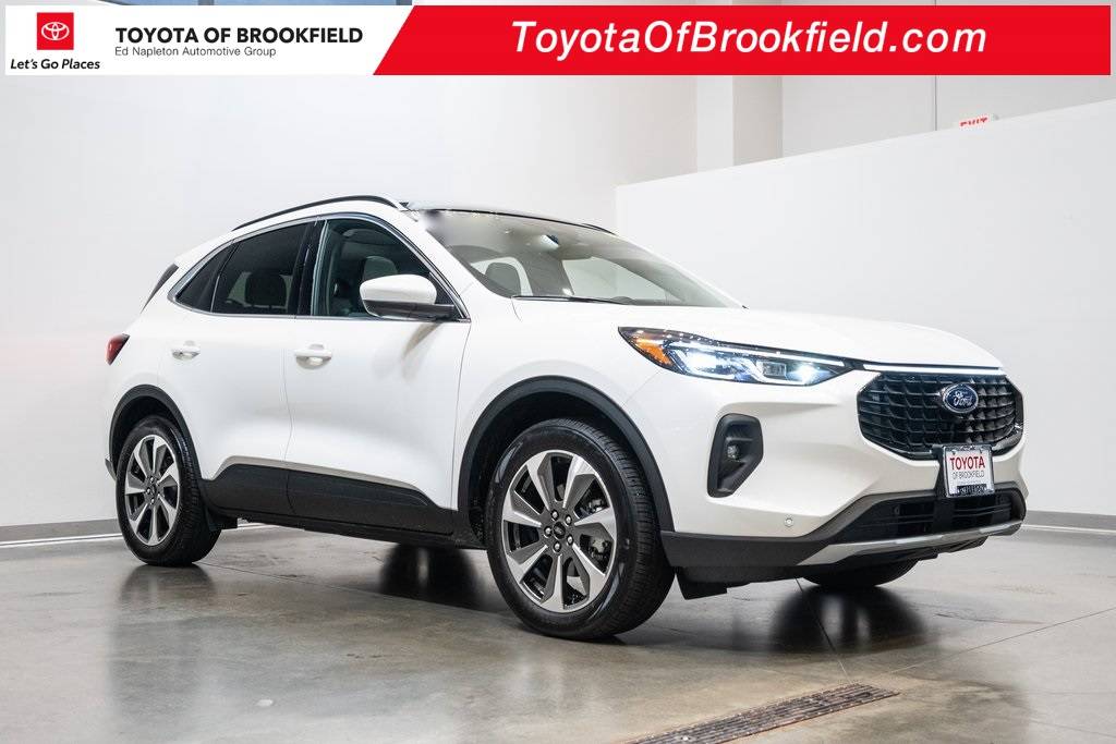 2025 Ford Escape Platinum — SUV — 6,374 mi — Brookfield, WI