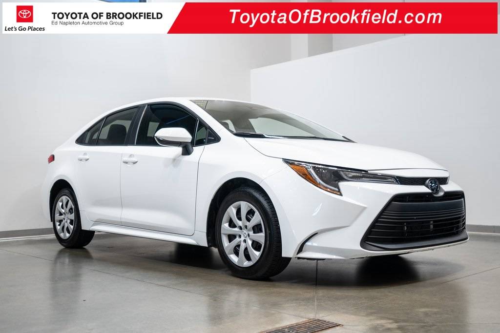 2024 Toyota Corolla LE — Sedan — 3,705 mi — Brookfield, WI