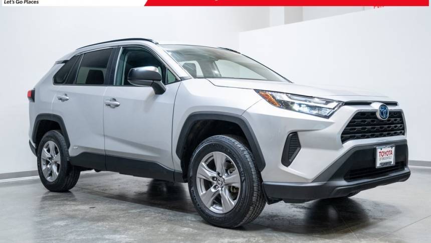 2024 Toyota RAV4 Hybrid LE — SUV — 20,174 mi — Brookfield, WI