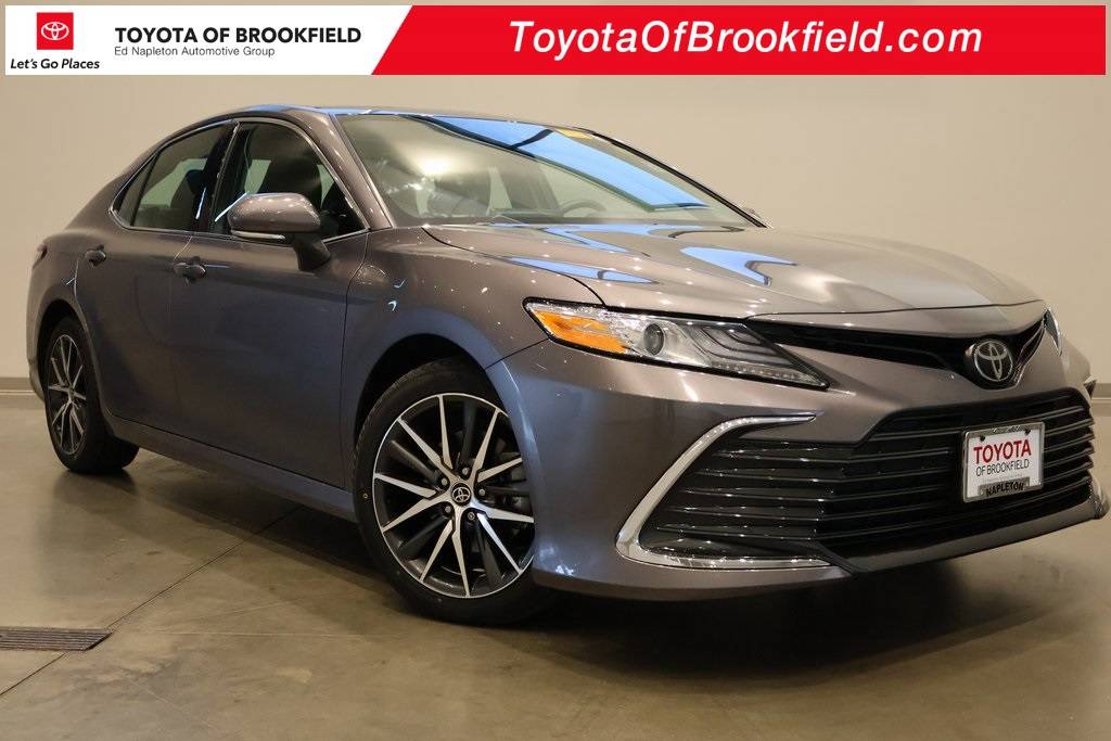 2023 Toyota Camry XLE — Sedan — 41,953 mi — Brookfield, WI