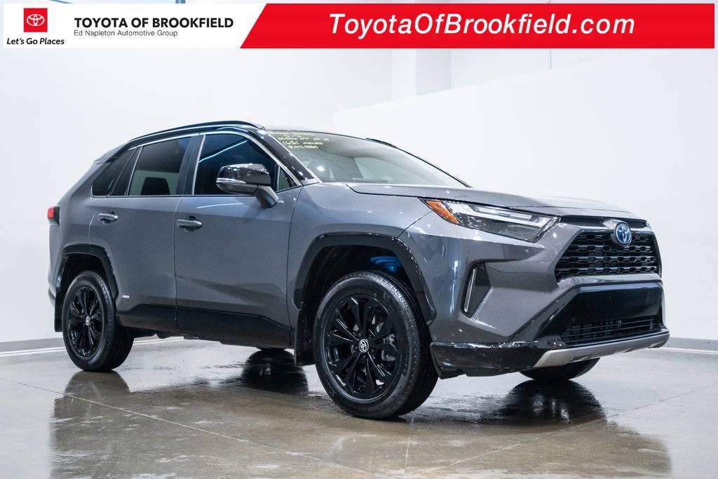 2024 Toyota RAV4 Hybrid XSE — SUV — 1,633 mi — Brookfield, WI