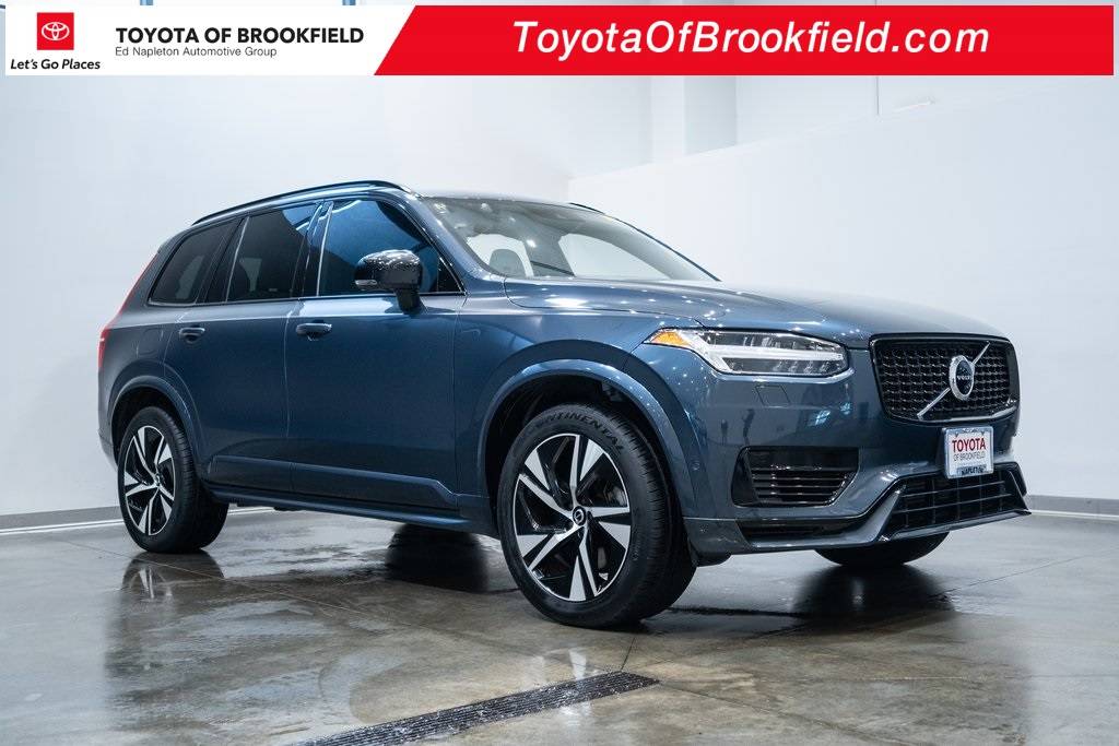 2021 Volvo XC90 Plug-In Hybrid R-Design — SUV — 40,770 mi — Brookfield, WI