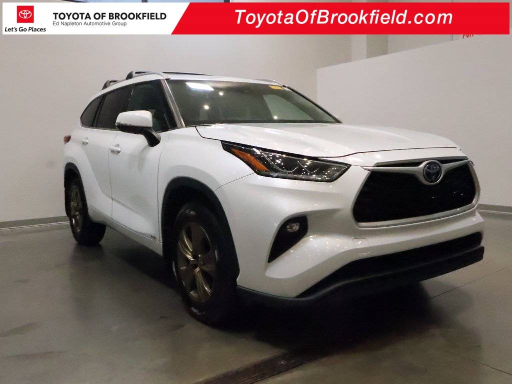 2022 Toyota Highlander Hybrid Bronze Edition — SUV — 53,095 mi — Brookfield, WI