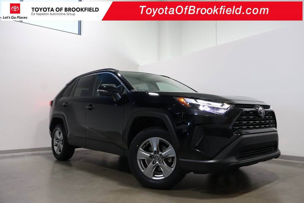 2023 Toyota RAV4 XLE — SUV — 46,871 mi — Brookfield, WI