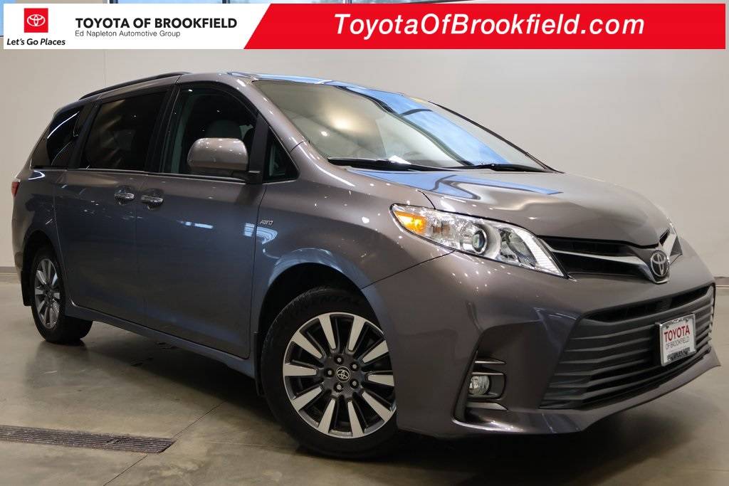 2020 Toyota Sienna XLE Premium — Minivan — 82,830 mi — Brookfield, WI