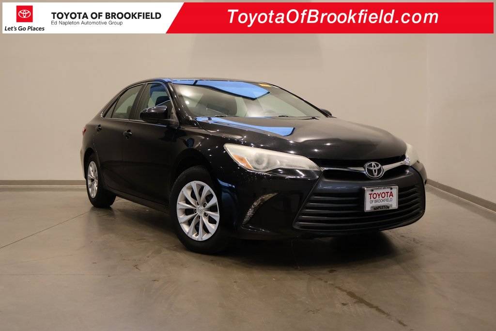 2015 Toyota Camry LE — Sedan — 87,808 mi — Brookfield, WI