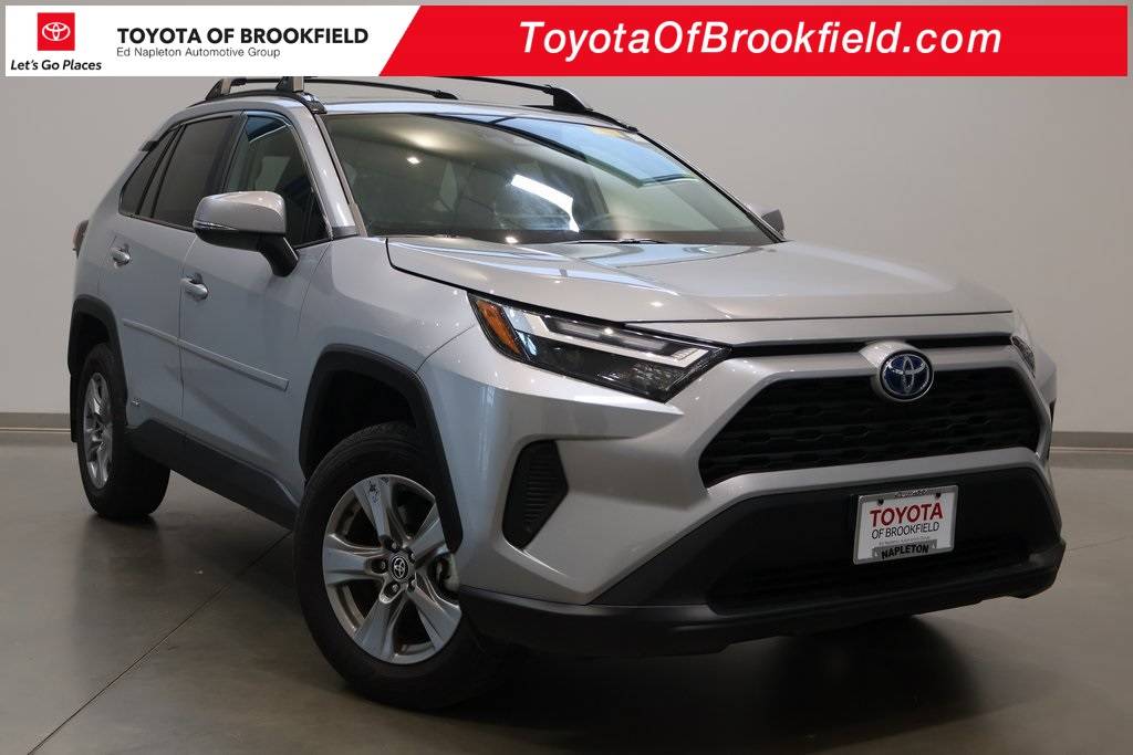 2024 Toyota RAV4 Hybrid XLE — SUV — 11,097 mi — Brookfield, WI