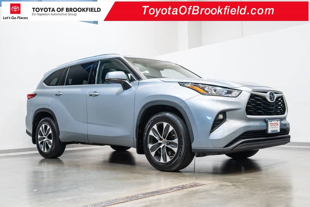 2020 Toyota Highlander XLE — SUV — 57,309 mi — Brookfield, WI