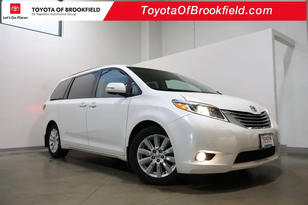 2015 Toyota Sienna L — Minivan — 114,952 mi — Brookfield, WI
