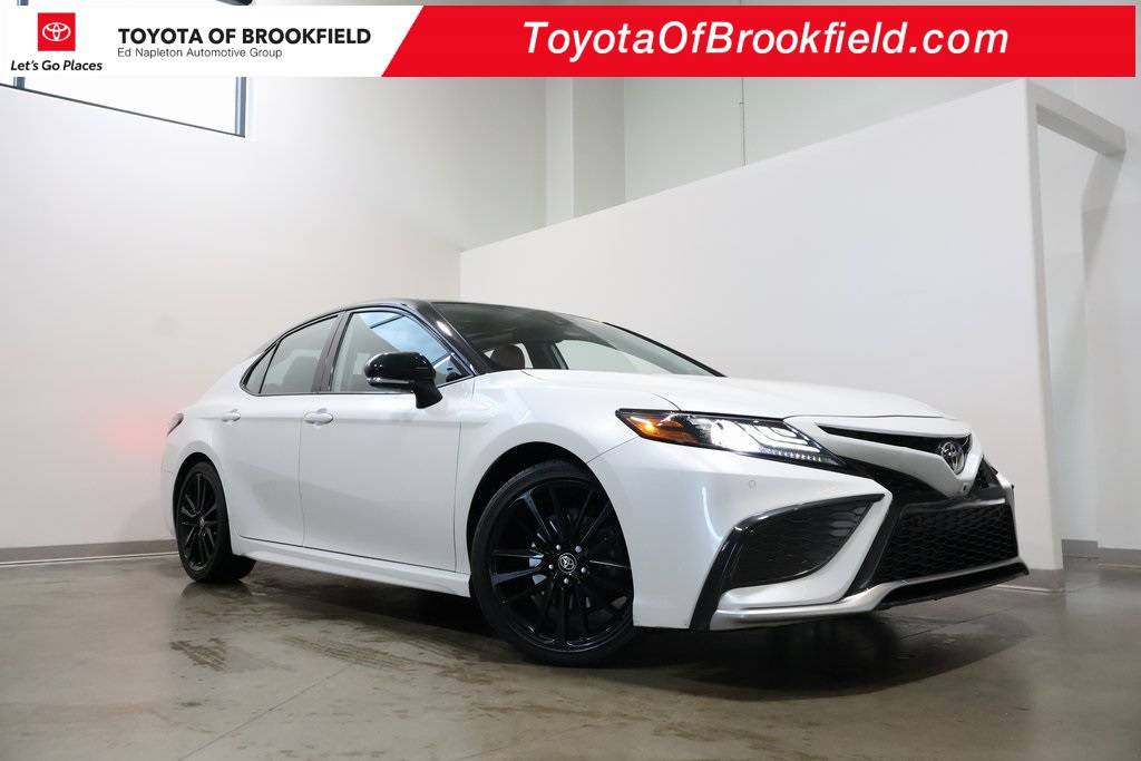 2022 Toyota Camry XSE — Sedan — 41,832 mi — Brookfield, WI