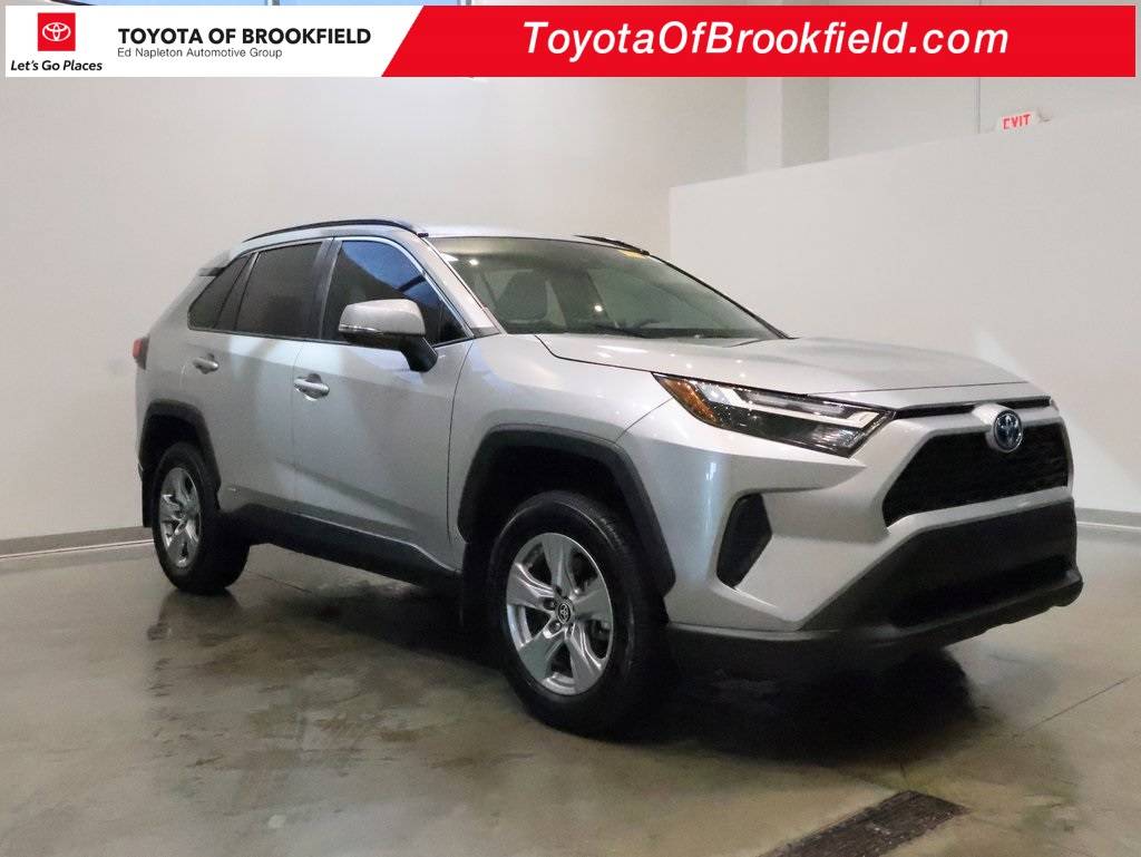 2024 Toyota RAV4 Hybrid LE — SUV — 13,696 mi — Brookfield, WI