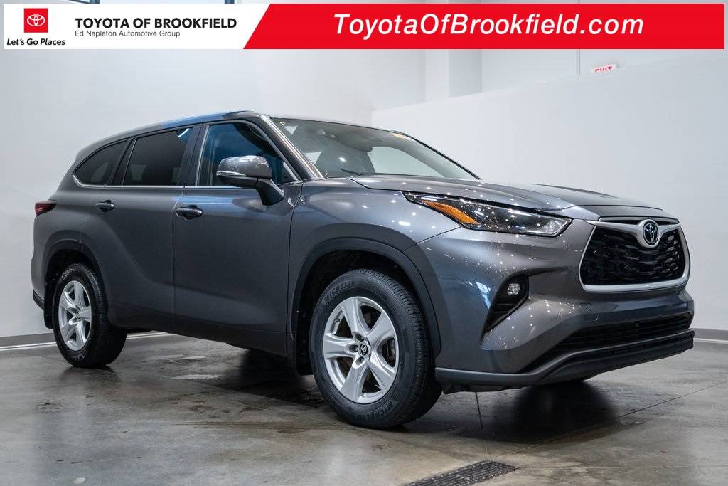 2024 Toyota Highlander LE — SUV — 36,164 mi — Brookfield, WI