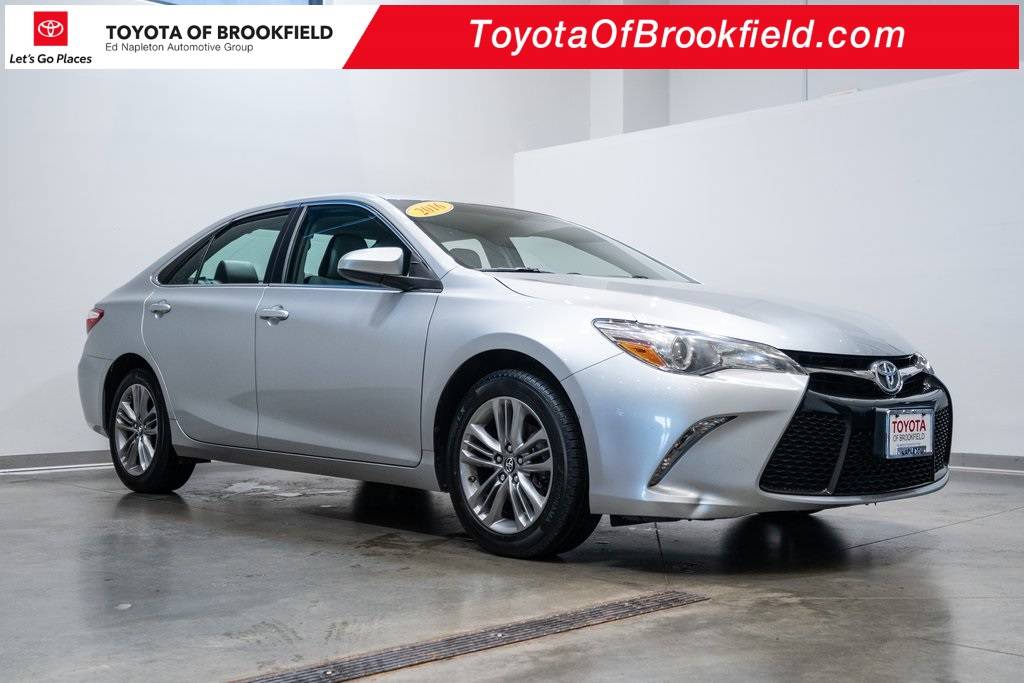 2016 Toyota Camry SE — Sedan — 146,659 mi — Brookfield, WI