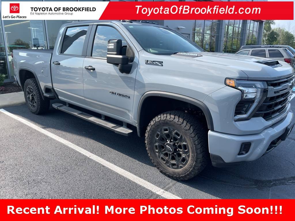 2024 Chevrolet Silverado 2500HD LT — Pickup Truck — 8,462 mi — Brookfield, WI