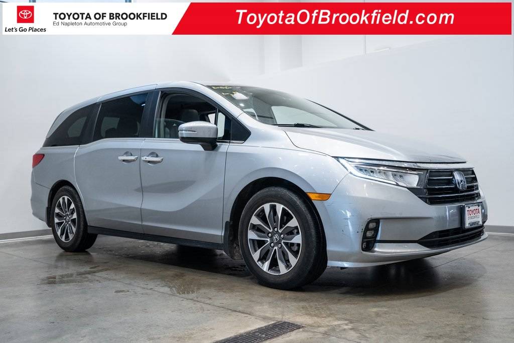 2023 Honda Odyssey EX-L — Minivan — 17,747 mi — Brookfield, WI