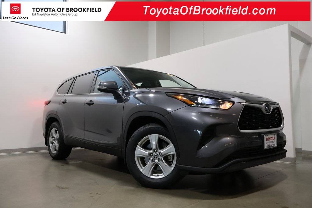 2021 Toyota Highlander L — SUV — 16,104 mi — Brookfield, WI