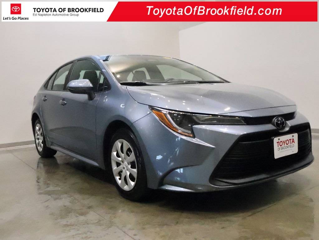 2025 Toyota Corolla LE — Sedan — 3,188 mi — Brookfield, WI