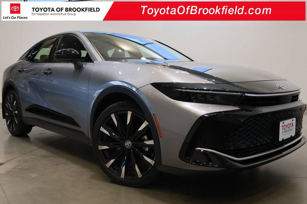 2024 Toyota Crown Platinum — Sedan — 9,158 mi — Brookfield, WI
