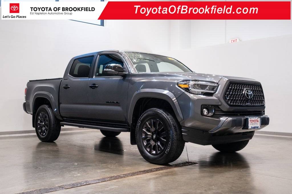 2023 Toyota Tacoma Limited — Pickup Truck — 30,494 mi — Brookfield, WI