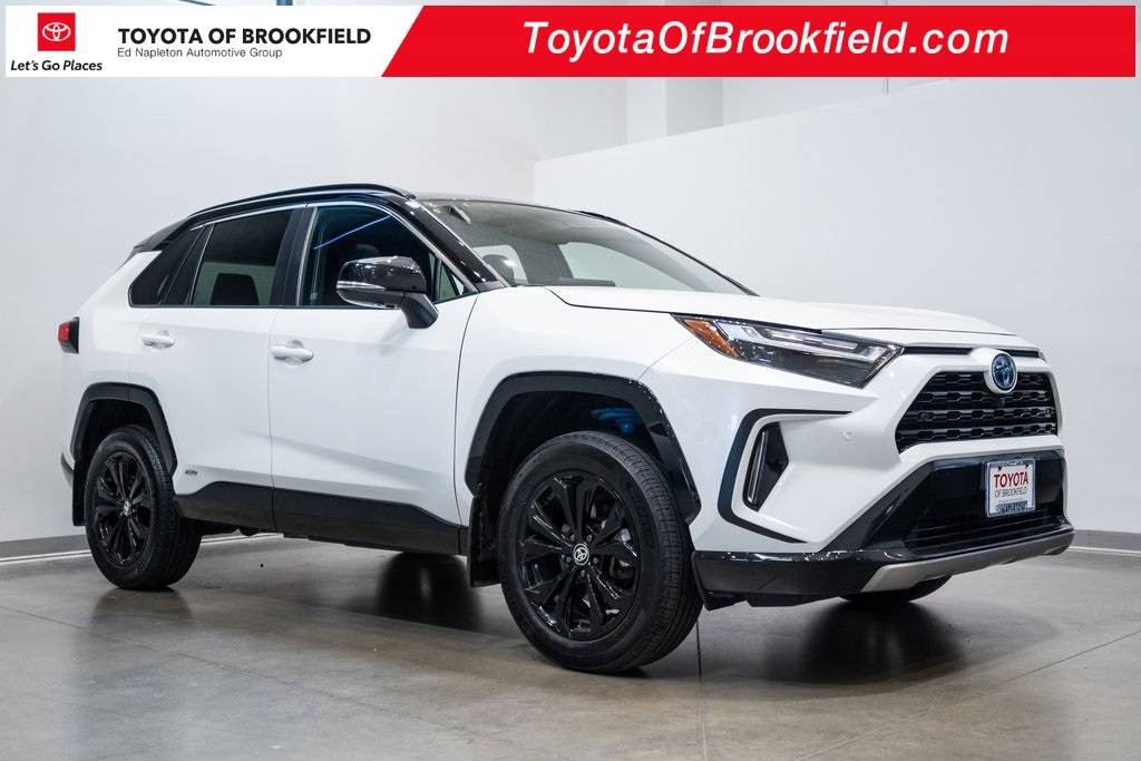 2024 Toyota RAV4 Hybrid XSE — SUV — 34,127 mi — Brookfield, WI