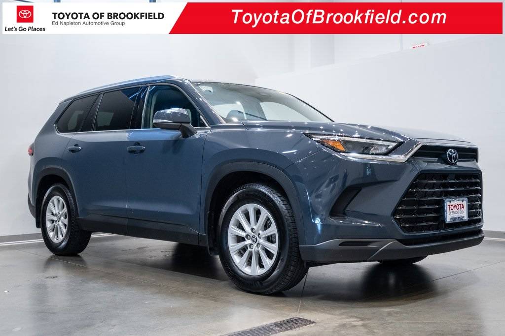 2024 Toyota Grand Highlander XLE — SUV — 22,378 mi — Brookfield, WI