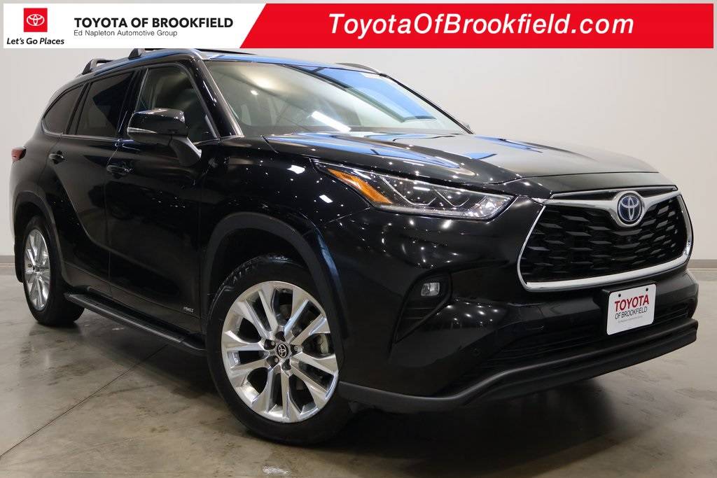 2022 Toyota Highlander Hybrid Limited — SUV — 13,047 mi — Brookfield, WI