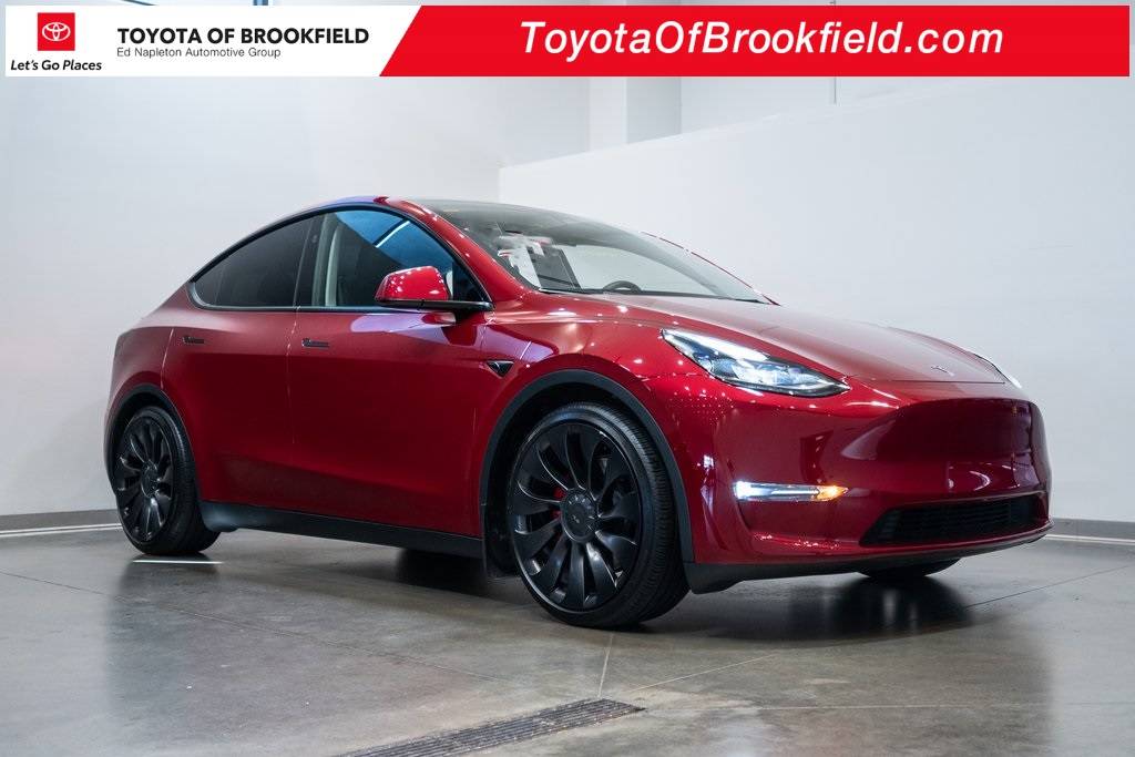 2024 Tesla Model Y Performance — SUV — 13,844 mi — Brookfield, WI