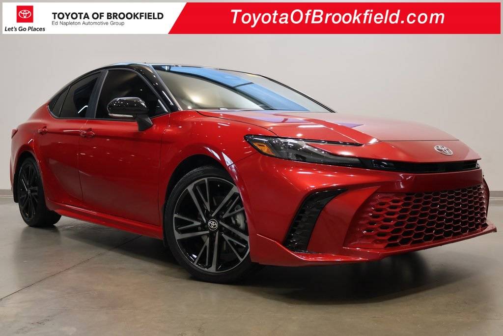 2025 Toyota Camry XSE — Sedan — 11,315 mi — Brookfield, WI