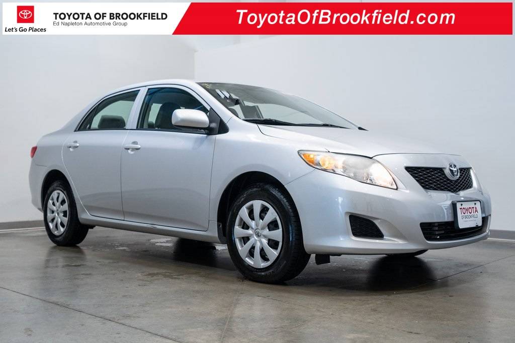 2010 Toyota Corolla LE — Sedan — 94,147 mi — Brookfield, WI