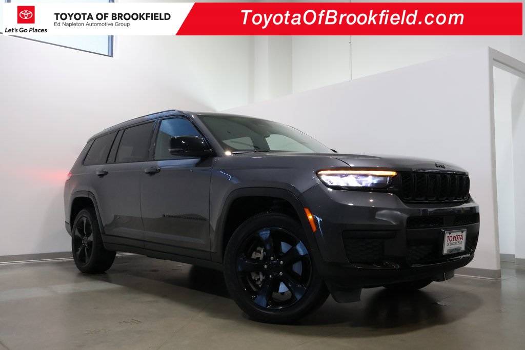 2023 Jeep Grand Cherokee Altitude — SUV — 11,322 mi — Brookfield, WI
