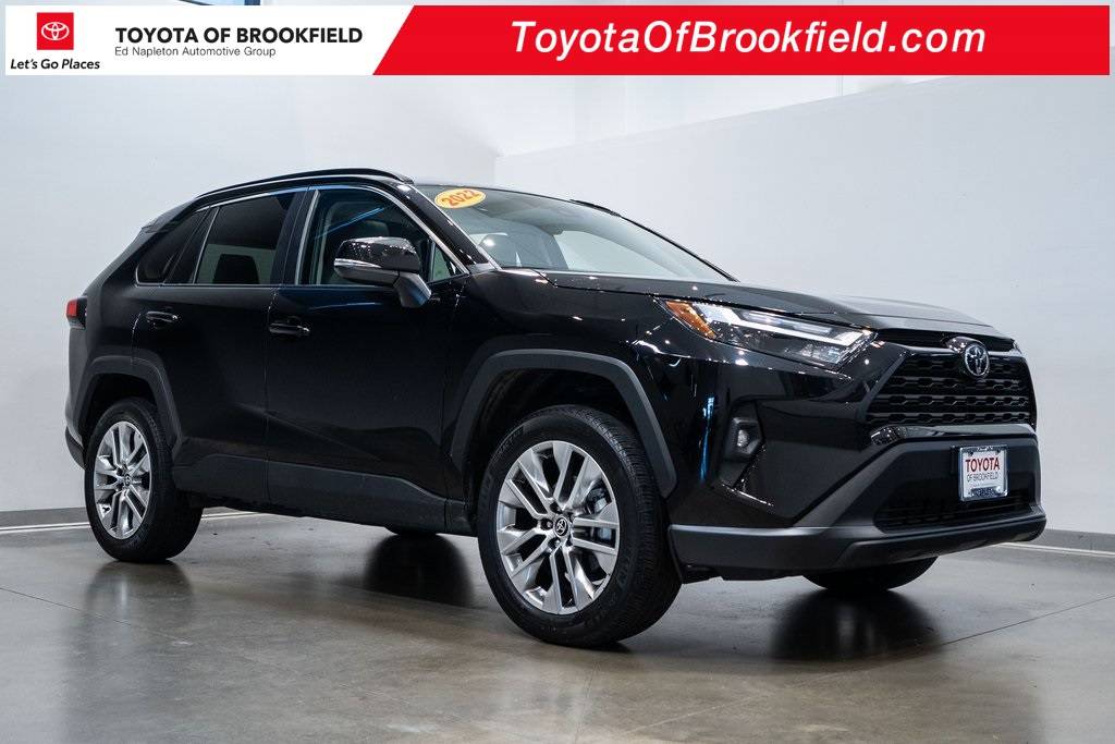 2022 Toyota RAV4 XLE Premium — SUV — 29,330 mi — Brookfield, WI