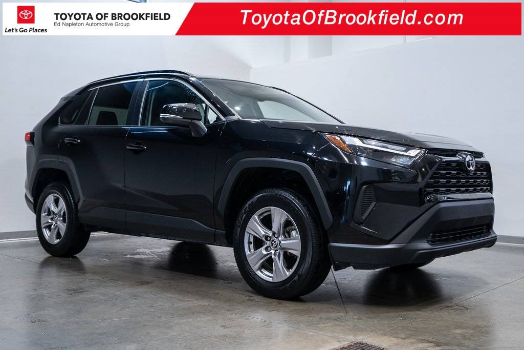 2024 Toyota RAV4 XLE — SUV — 33,927 mi — Brookfield, WI