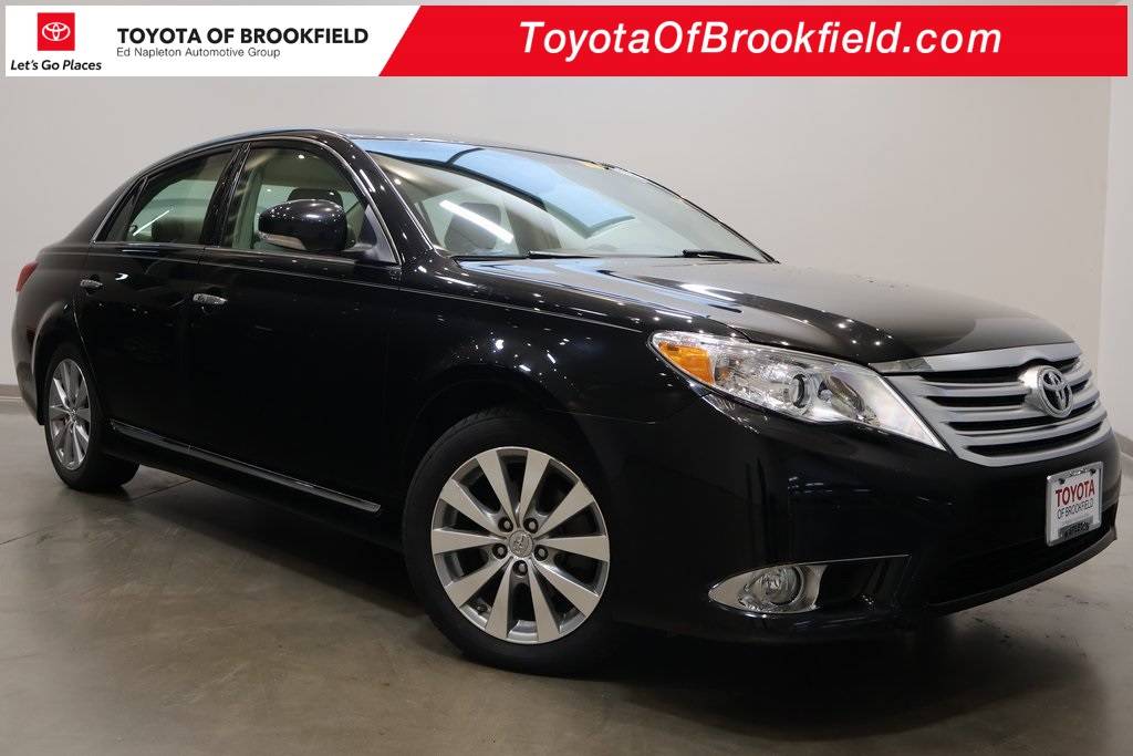 2011 Toyota Avalon Limited — Sedan — 68,051 mi — Brookfield, WI