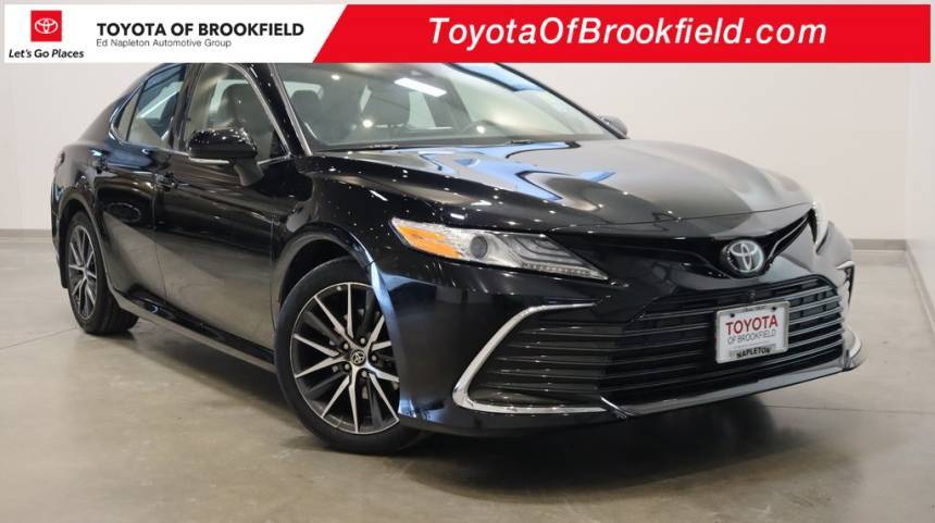2023 Toyota Camry XLE — Sedan — 34,631 mi — Brookfield, WI