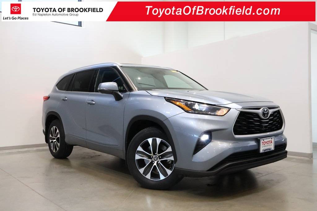 2022 Toyota Highlander XLE — SUV — 51,315 mi — Brookfield, WI