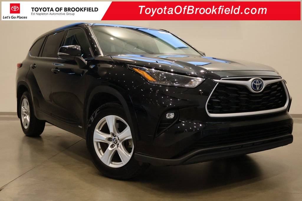 2022 Toyota Highlander Hybrid LE — SUV — 33,337 mi — Brookfield, WI