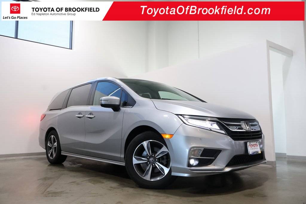 2019 Honda Odyssey Touring — Minivan — 96,374 mi — Brookfield, WI